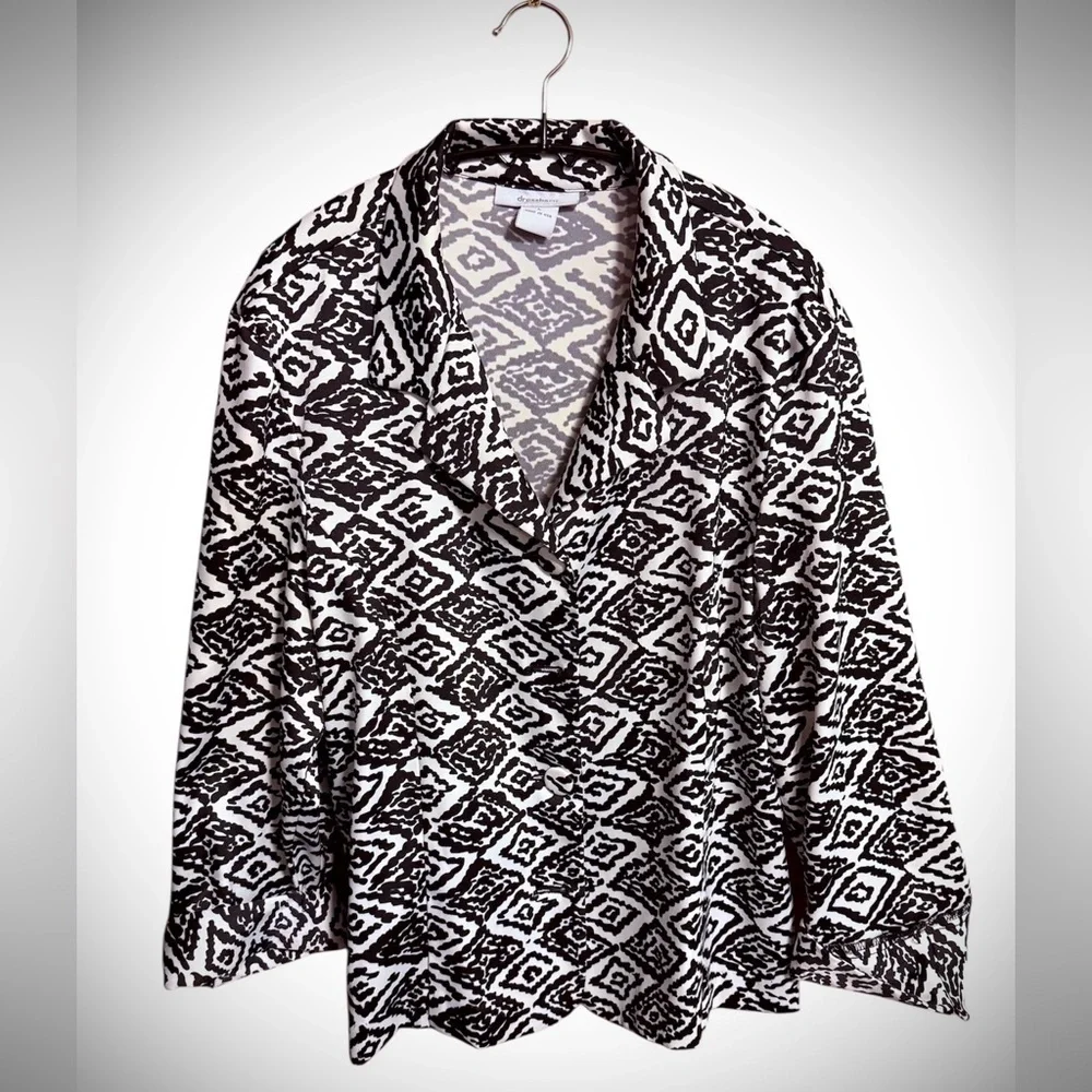 Dressbarn Monochrome Patterned Top - Picture 1 of 5